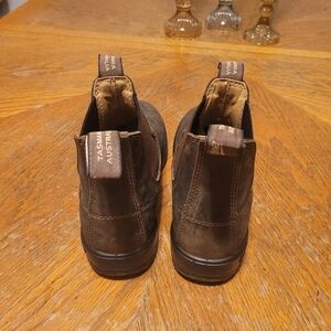 Women's Rustic Brown Blundstones. Size 7 US, 4 AU.